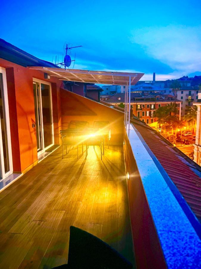 Casa Vacanza " La Rosa " Imperia Liguria エクステリア 写真