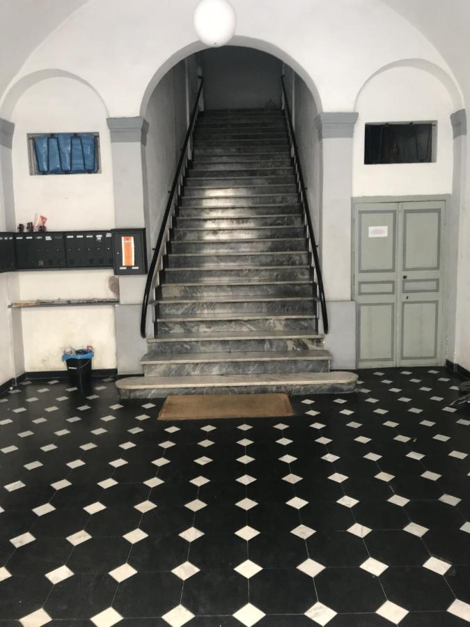 Casa Vacanza " La Rosa " Imperia Liguria エクステリア 写真
